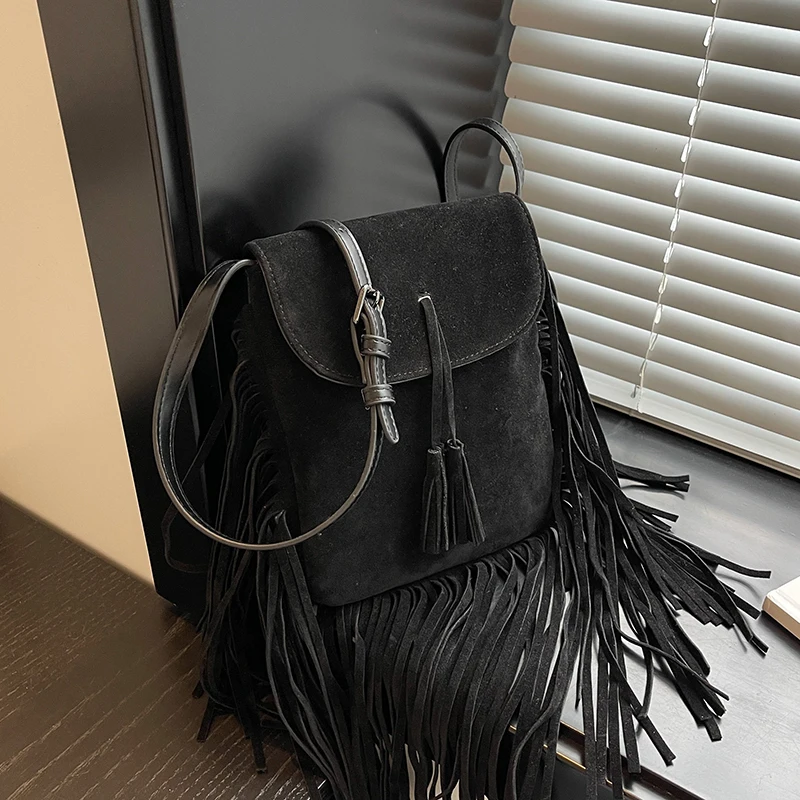 Small Tassels Design Crossbody Bags for Women 2023 Winter PU Leather Fashion Punk Style Handbags Suede New Trendy Flap Bags