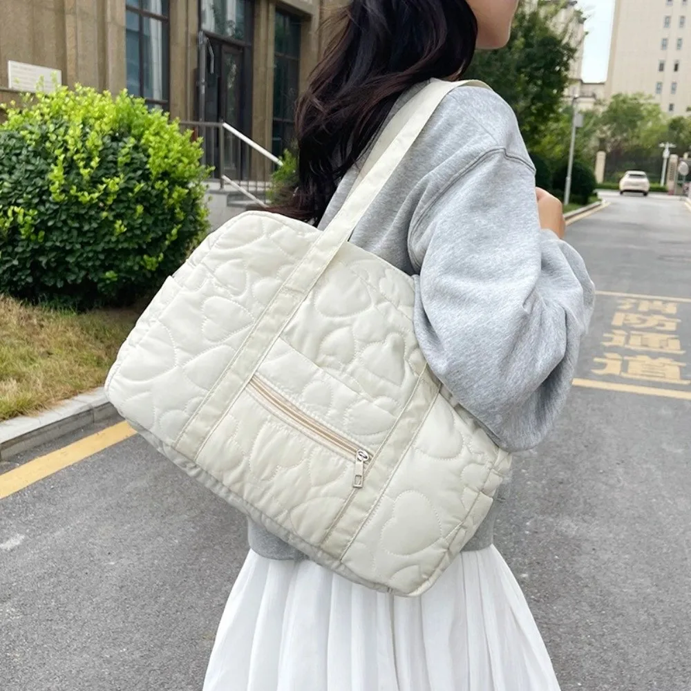 Korean Style Solid Color Underarm Bag Heart Pattern Storage Function Mommy Handbag Storage Bag Travel view 3