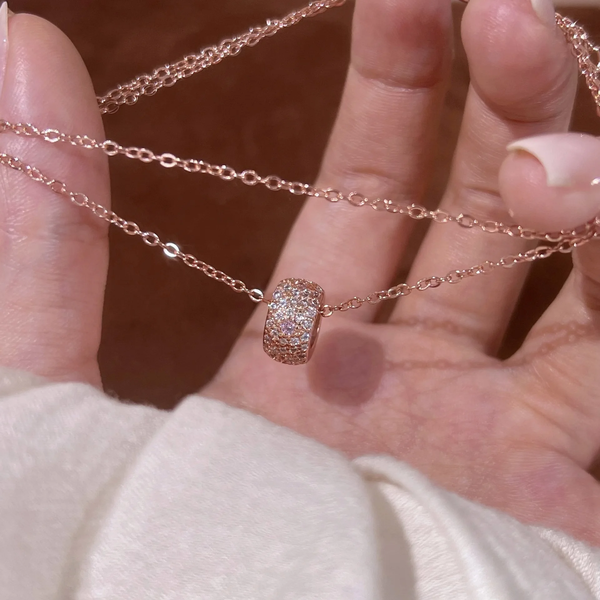 

Vintage Rose Blossoms Full Diamond Pink Necklace Unique Pendant High quality Romantic Clavicle Chain Wedding fine Jewelry