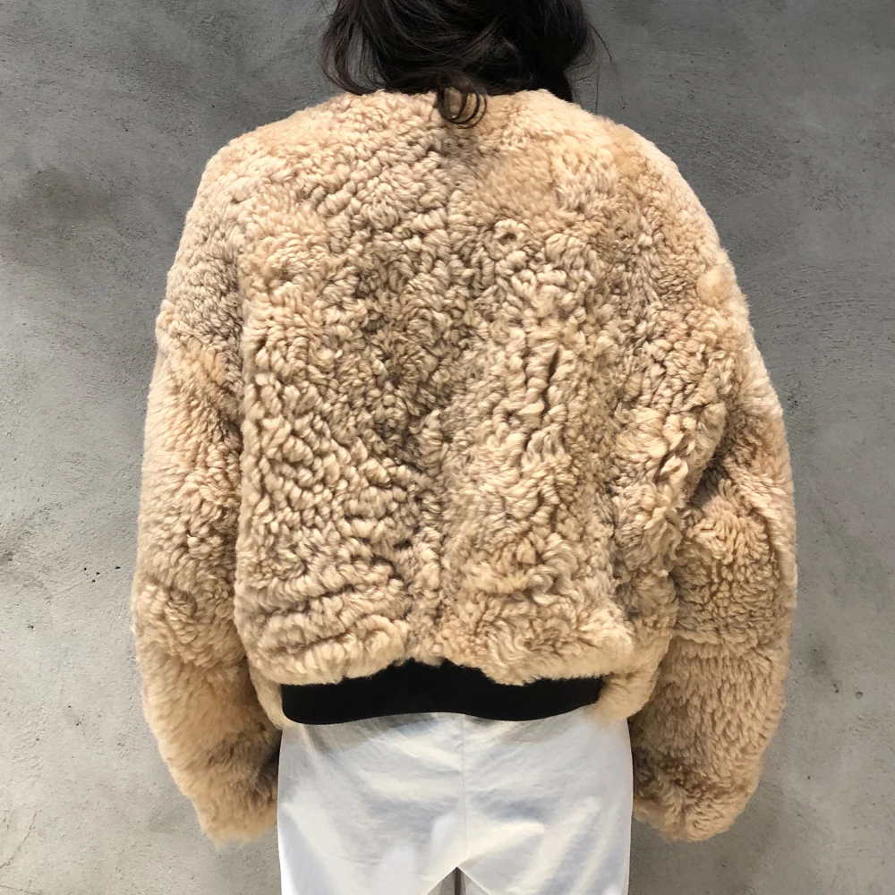 Woman Curly Lamb Shearling Jacket Winter Bomber Fur Shearling Coat New Fashion Warm Fur Coats