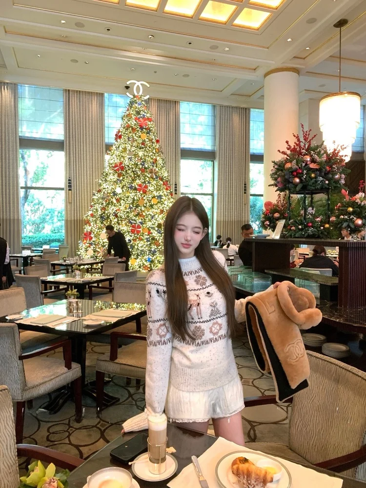 

Heavy-Weave Wool Knitted Cardigan Sweater Women's round Neck Coat Deer Hook Flower Design Casual Style Thick Winter Fashion