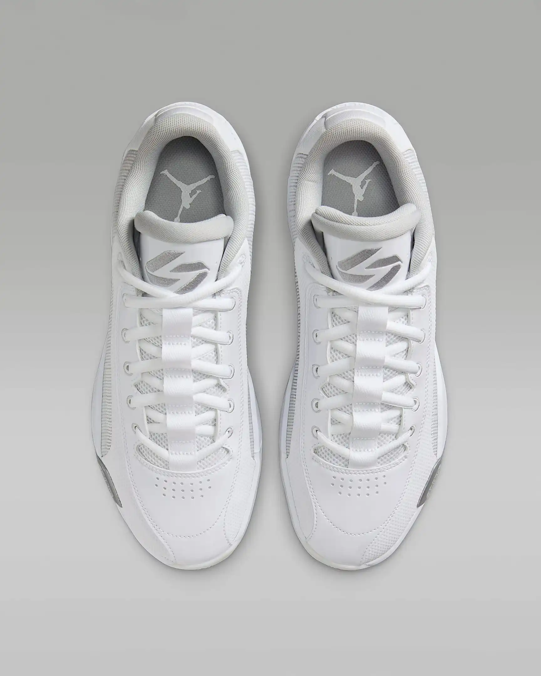 Jordan Luka.77 PF حذاء كاجوال مريح ومتعدد الاستخدامات ومقاوم للانزلاق ومتين ومنخفض القطع للرجال HF0819-001 #4