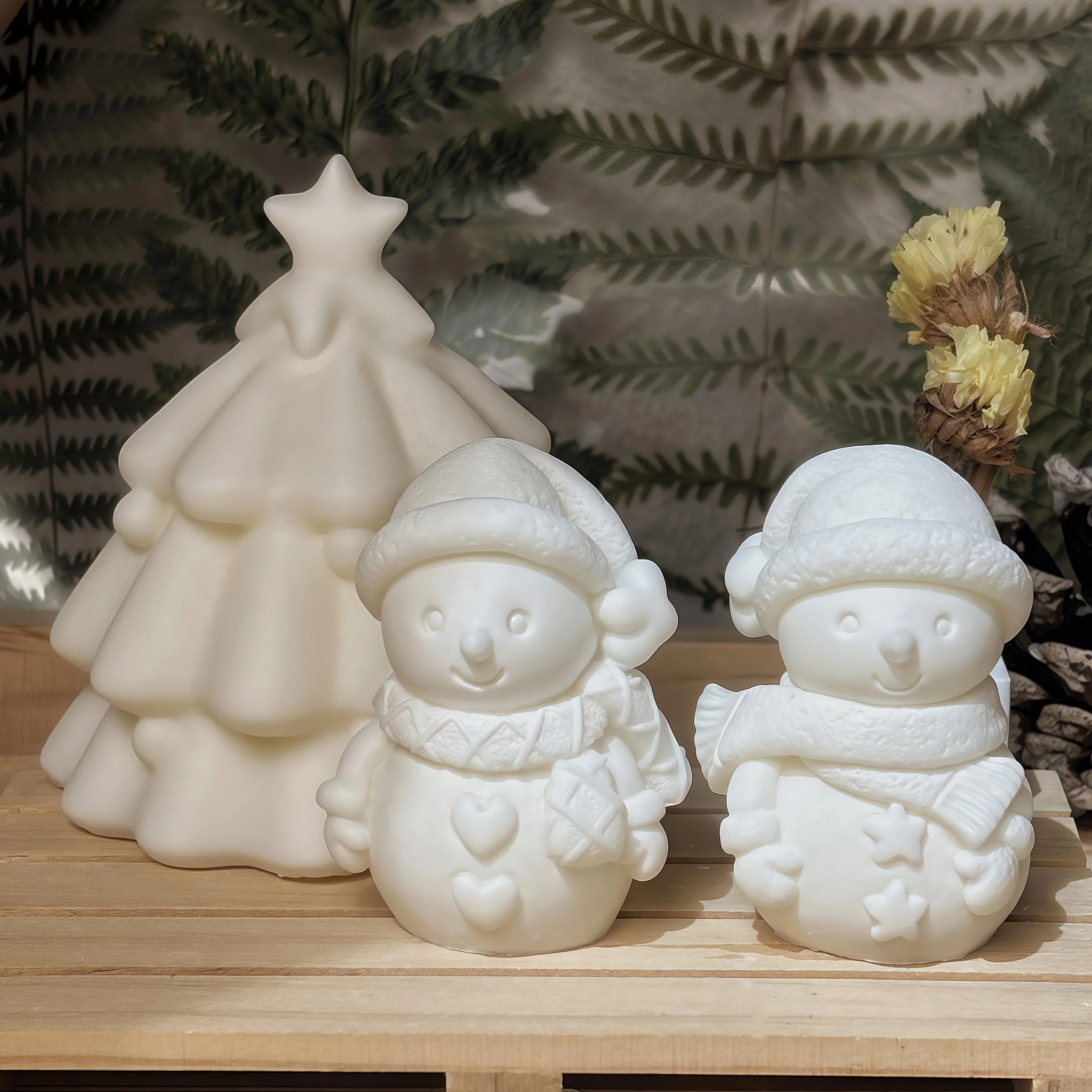 3D Schneemann Silikon-Gießform mit Herzförmigem Ausschnitt und Ausdrucksstarken Augen, für Seife und Gips; Weihnachtsdekoration, Duftend – Detail 1