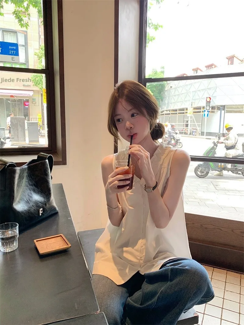 

Kumikumi Anti-Aging White Gored V-Neck Sleeveless Shirt Women's Summer Chic Slimming Design Korean Style Loose Fit Casual Top