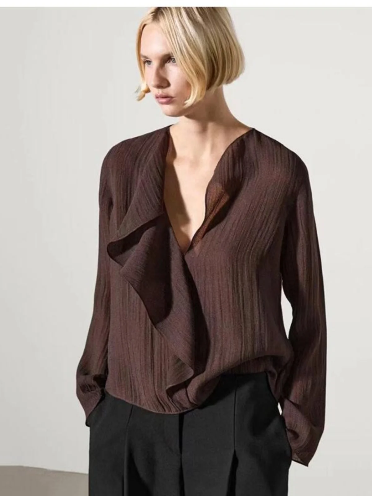 

Ele Vintage Brown Long Sve irt Women's Spring New V-ne Gauze irt Drifting Sle Commute Loose Fit Pure Color