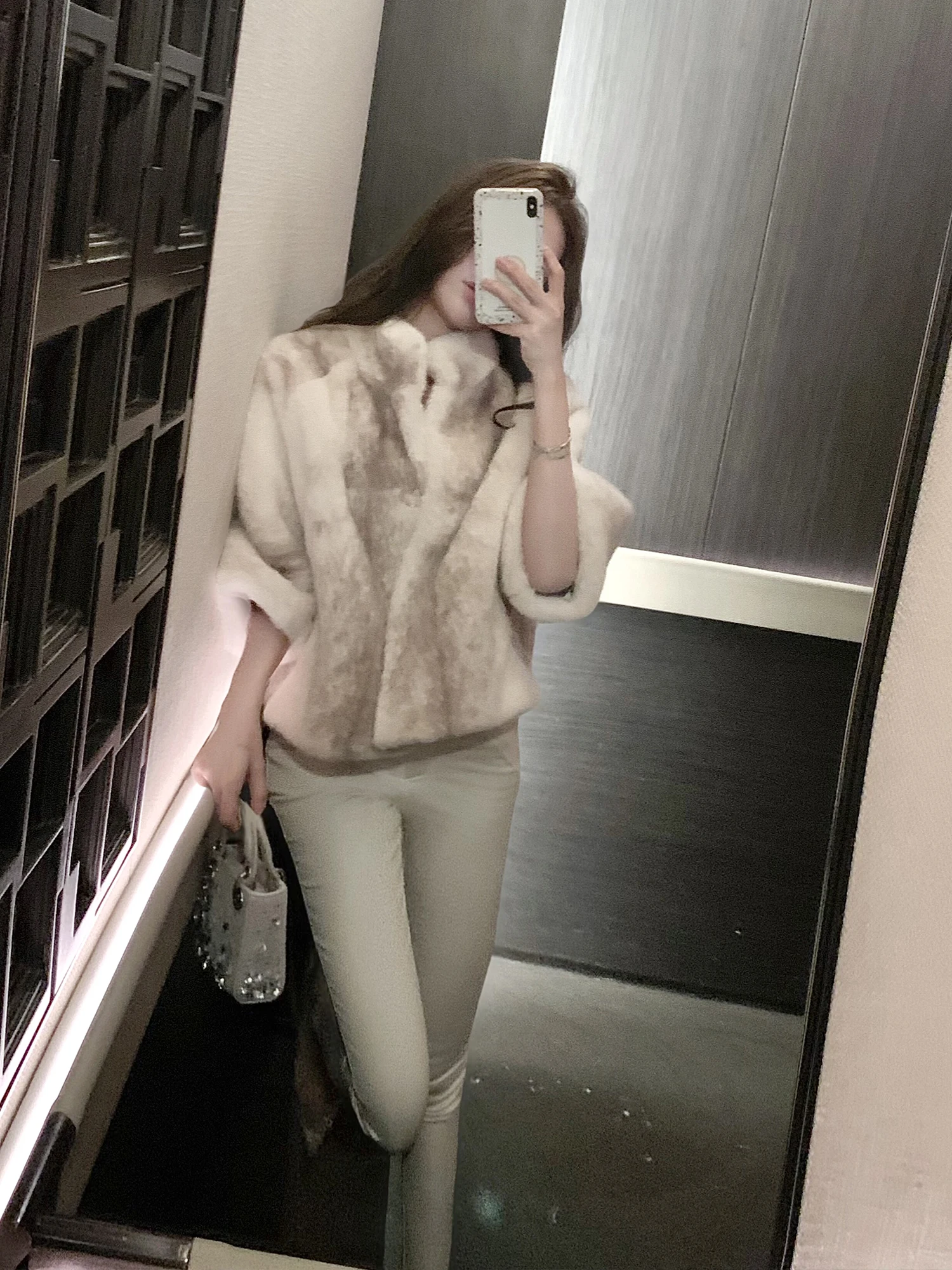 

Экологичное белое пальто из искусственного меха с рукавами «летучая мышь» для женщин, повседневное, прямого кроя, с длинными рукавами