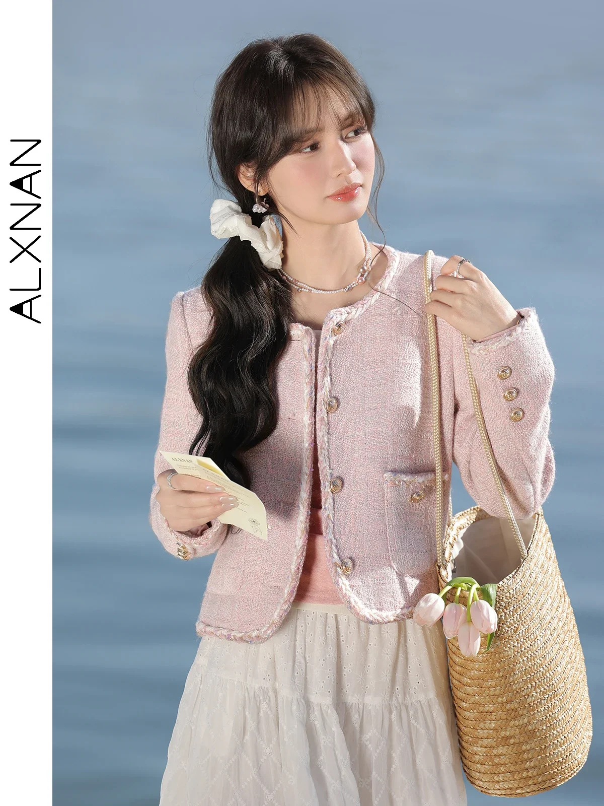 

ALXNAN Pink Short Jacket Women's Sweet Elegant Round Neck Coats Straight Casual Versatile Fall Winter Long Sleeve Tops L52810