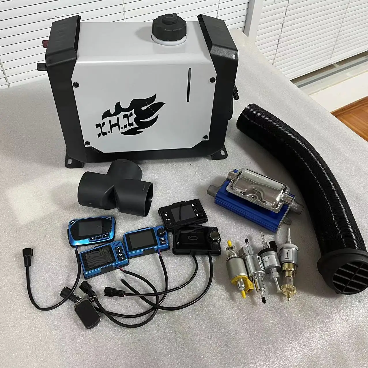 مريحة المحمولة التدفئة السريعة 2KW 5KW وقوف السيارات التدفئة 12 فولت 24 فولت للشاحنات السيارات السفن