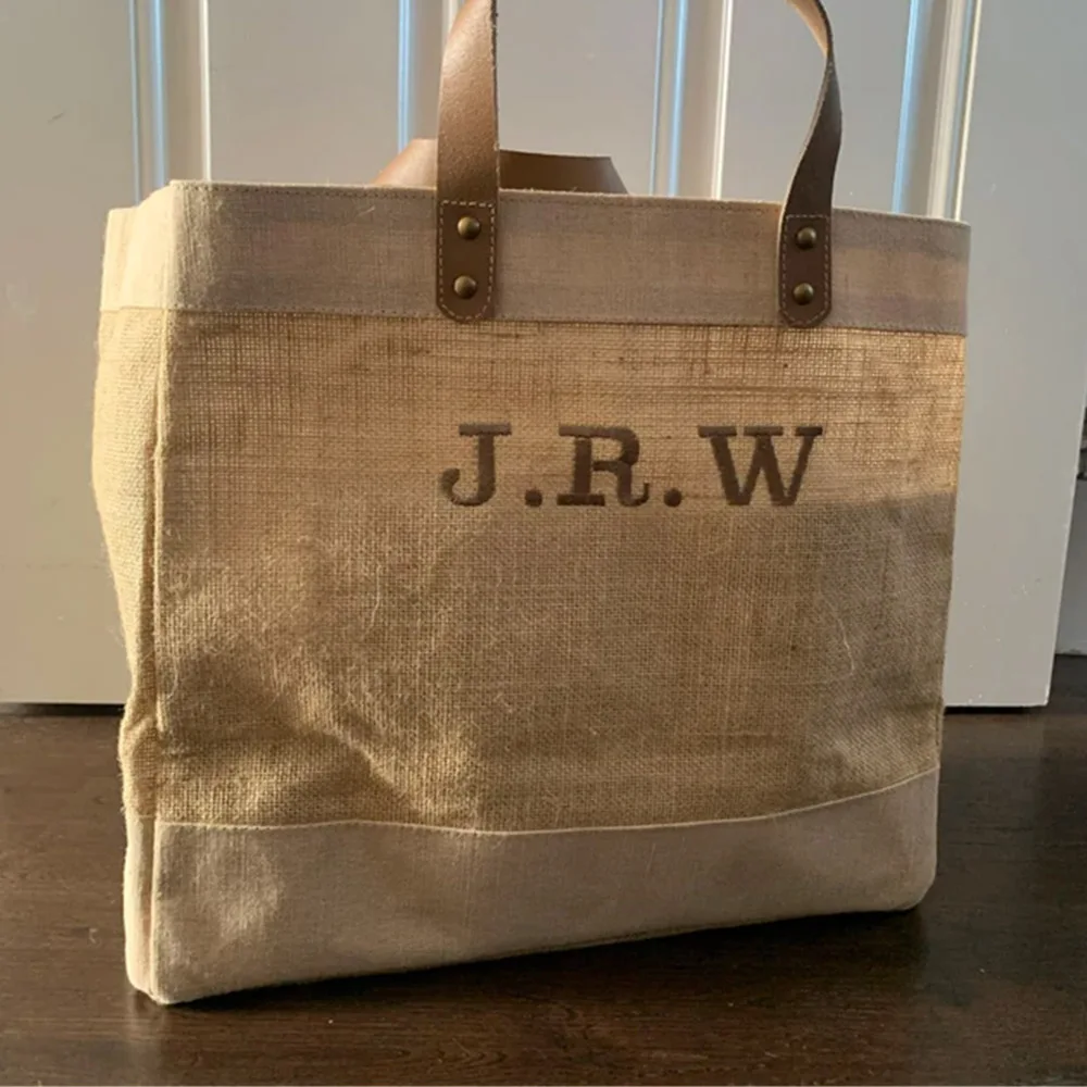 Personalized Name Wedding Gift Burlap Bag Embroidered Name Jute Bag Large Capacity Holiday Beach Bag Tote Bag with Name