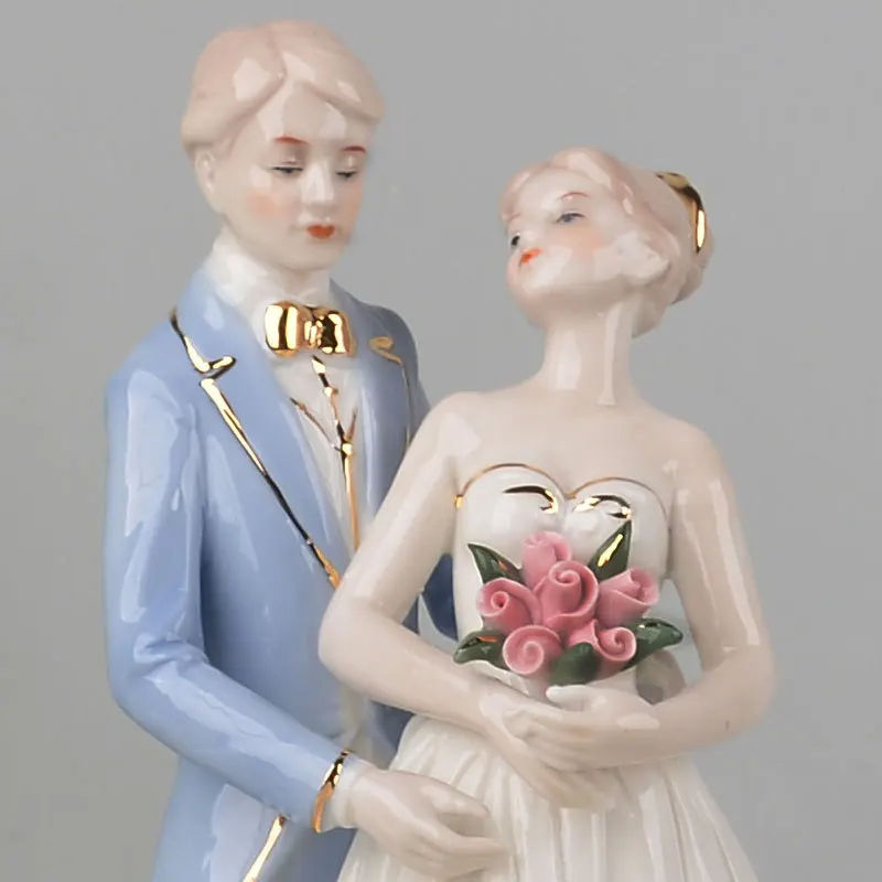 Send girlfriends and friends wedding gifts, creative ceramic Valentine's Day gifts, home accessories, couple ornaments