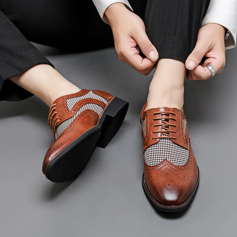 Men Brogue Shoes PU Splicing Carving Hollow Classic Comfortable Business Formal Men Derby Shoes Large Size 38-48