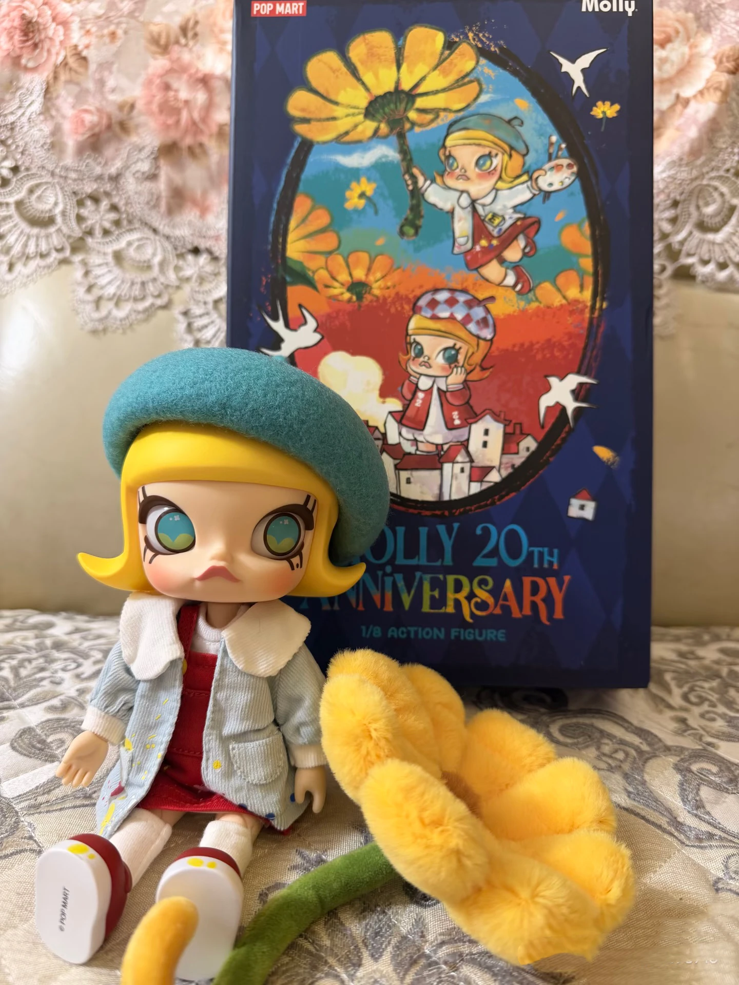 

POPMART Molly: Коллекционная фигурка-сюрприз к 20-летию (оригинальная, для декора дома и рабочего стола)