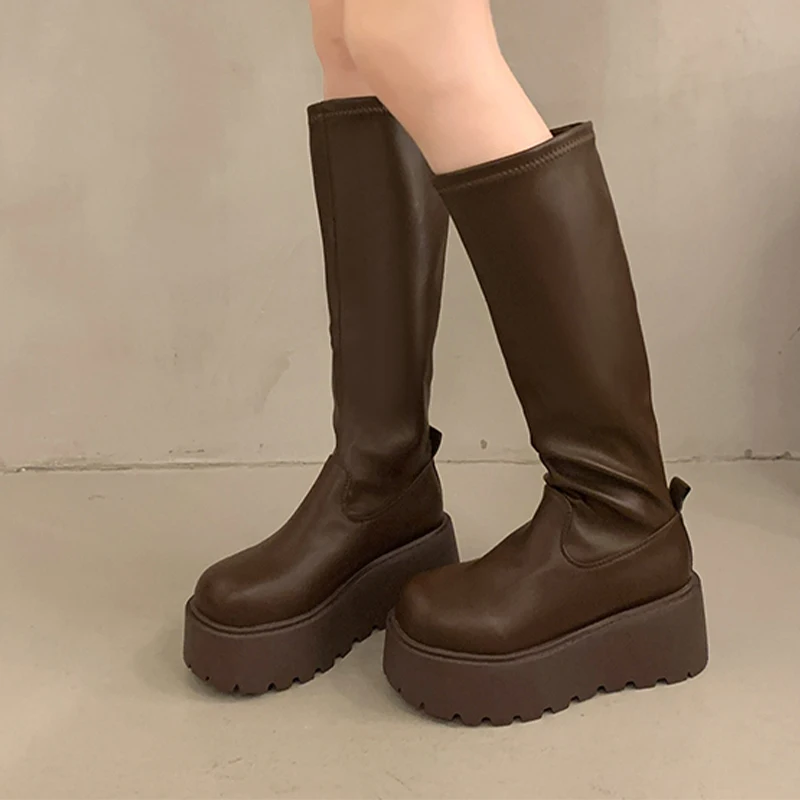 أحذية عالية للنساء أحذية منصة الموضة الشقق 2025 الشتاء تشيلسي أحذية جديدة المشي فستان مريح القوطي دراجة نارية الأحذية فام