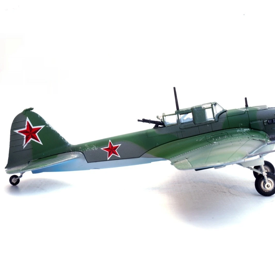 1/72 Soviet Il2 Ilyushin Shturmovik Pesawat Serangan Tempur Versi Lama Model Pesawat Diecast Militer Logam untuk Koleksi atau Hadiah