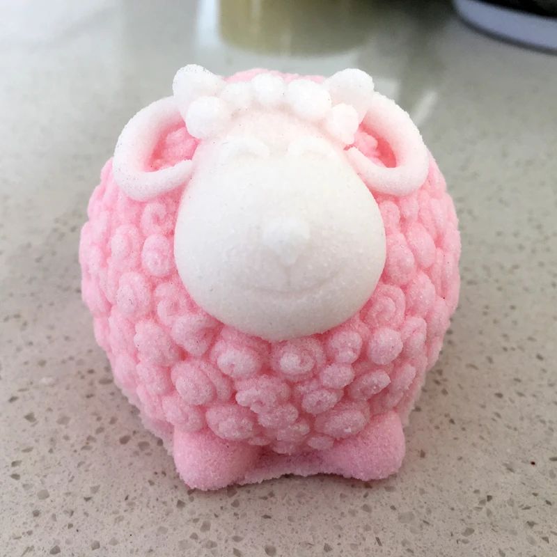 Handicrafts, salt carving, cute cartoon small roll sheep ornaments, small gifts for gift giving