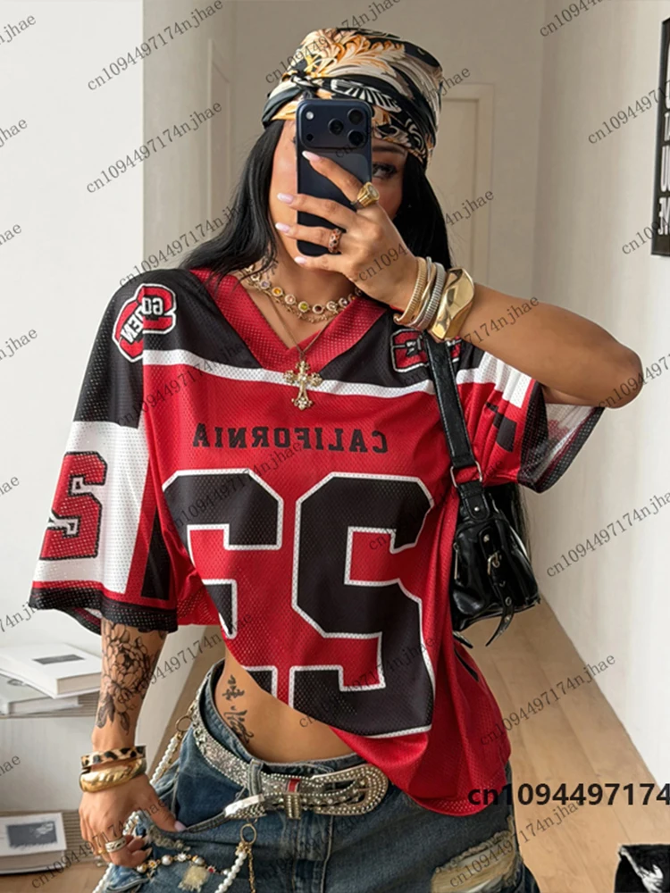 Sommerliches neues T-Shirt mit California No.23-Print für Damen, V-Ausschnitt, Patchwork, kurze Ärmel, Sport-Fußballtrikot, Y2K, lockeres Oversize-Oberteil – Detail 8