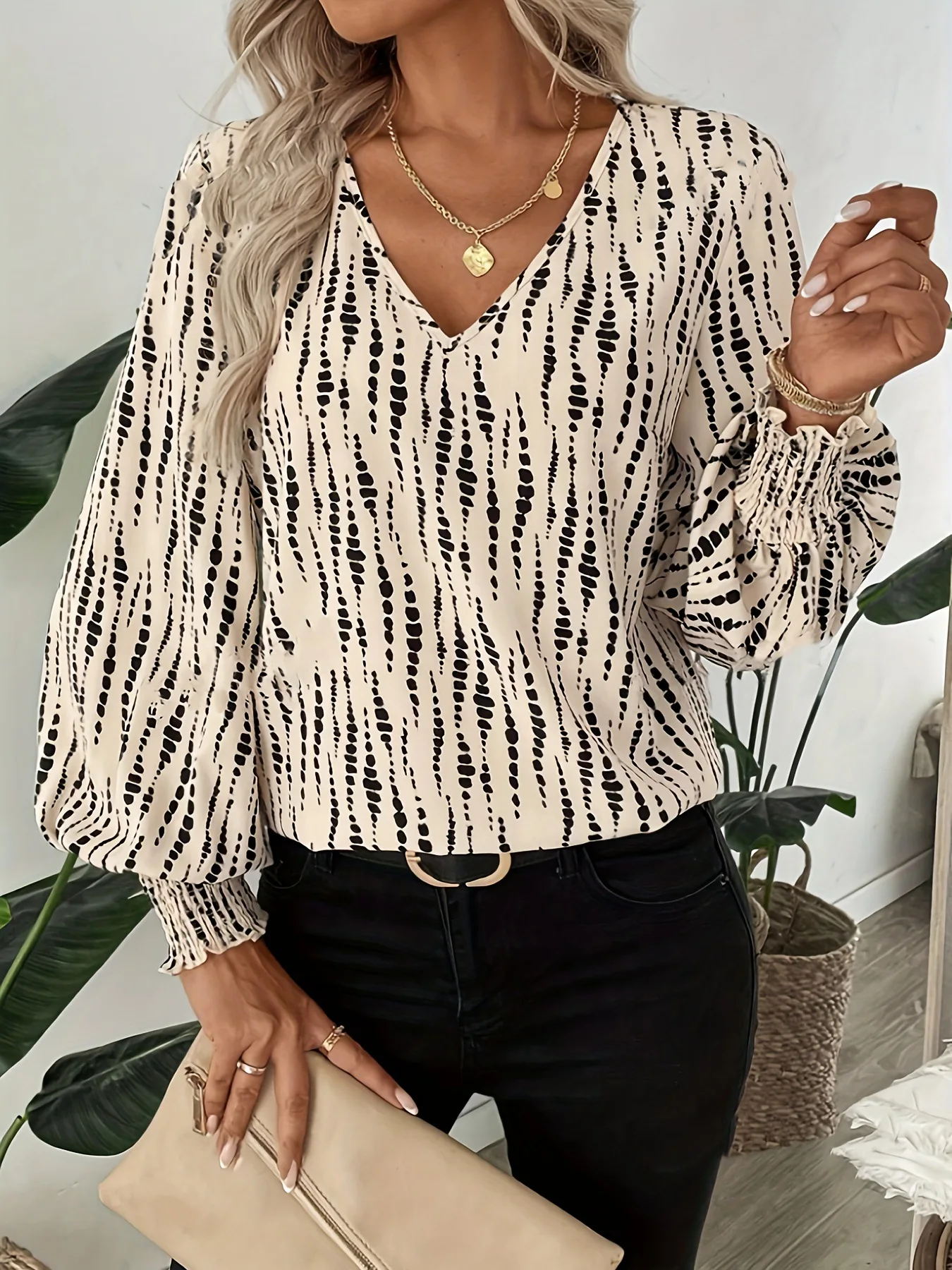 New Autumn Winter Geometric Pattern Blouse Women Elegant V Neck Long Sleeved T Shir Office Lady Work Top