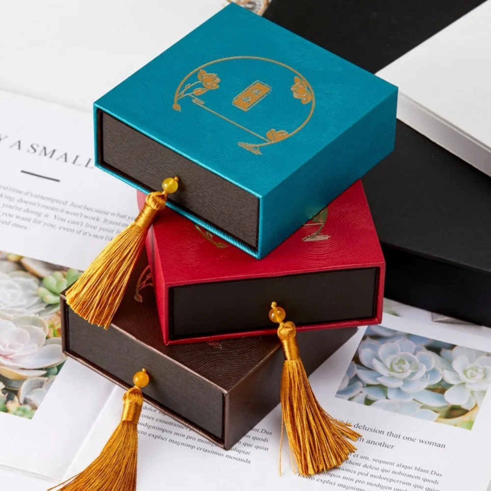 

Винтажная шкатулка для драгоценностей с кисточками, ожерелье, нефритовый браслет, браслет, кулон, коробка для хранения, коробка для упаковки ювелирных изделий в китайском стиле