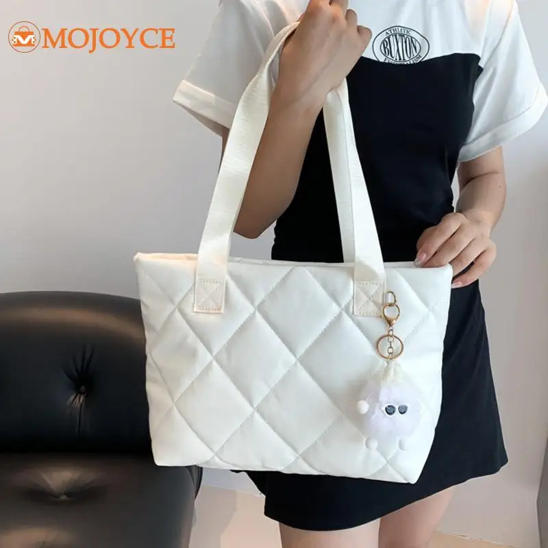 Quilted Embroidery Ladies Underarm Bag with Cute Pendant 2023 Space Cotton Bubble Shoulder Bags Fashion Nylon Women Tote Handbag