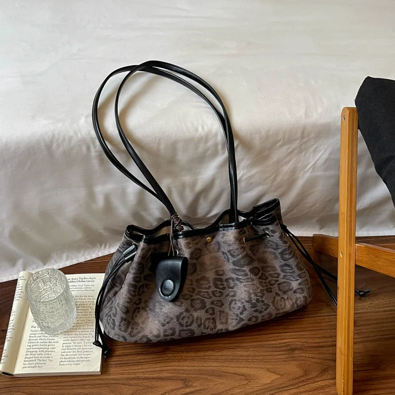 Vintage Leopard Print Faux Suede Shoulder Tote Bag for Women Large Capacity Drawstring Bag Casual Daily Work Shopping Handbag