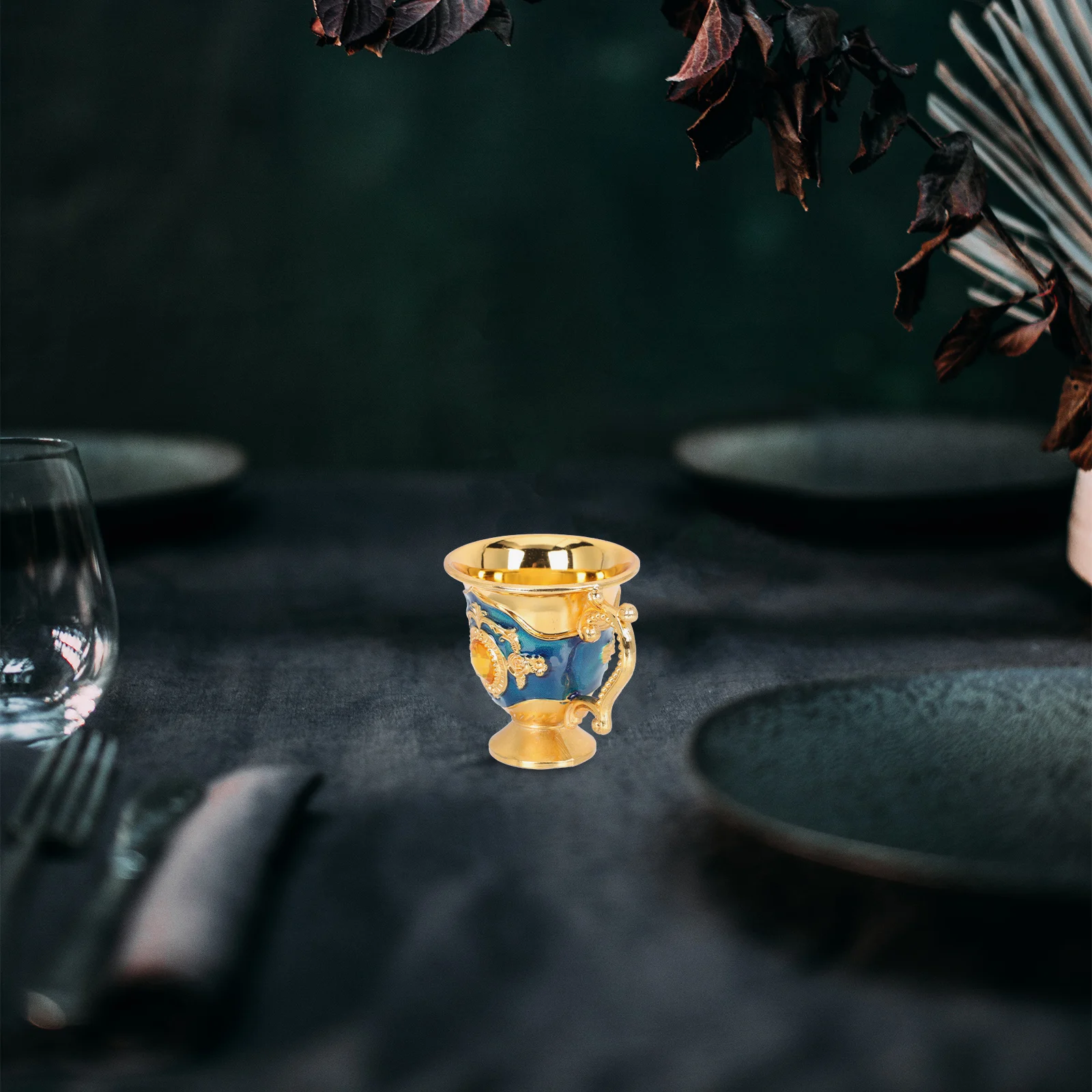 

1 шт., металлическая чашка для ликера в европейском стиле, анти-падение, винтажная маленькая посуда для вина, виски, бытовой барный инструмент