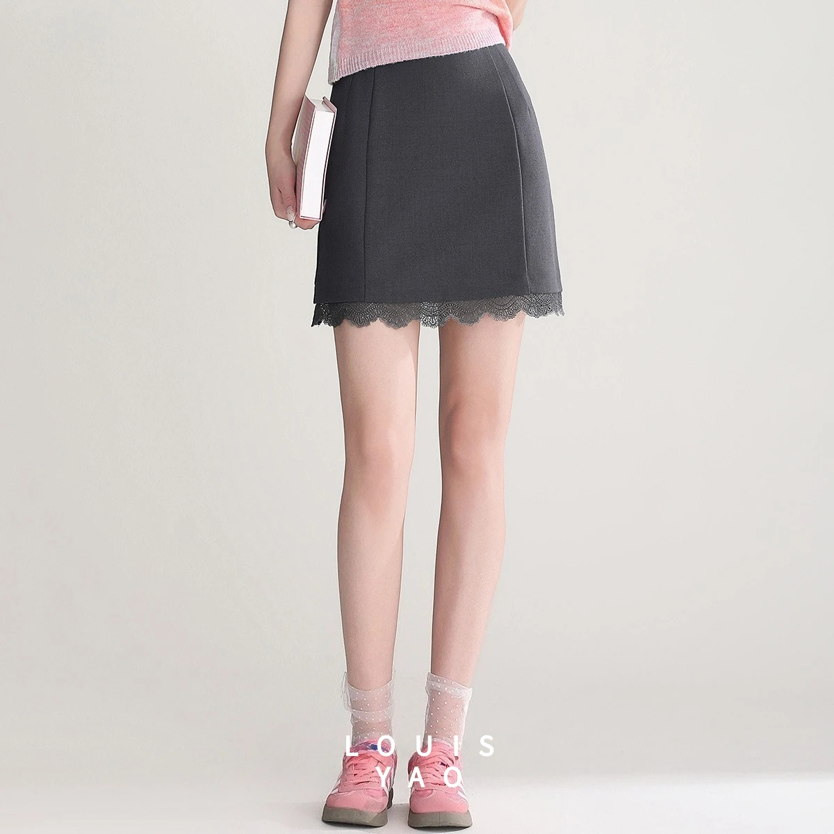 

LOUISYAO Splicing Lace Mini Skirt 2025 Spring New Skirts Elegant Temperament Package Hip No Elastic Short Skirt Woman