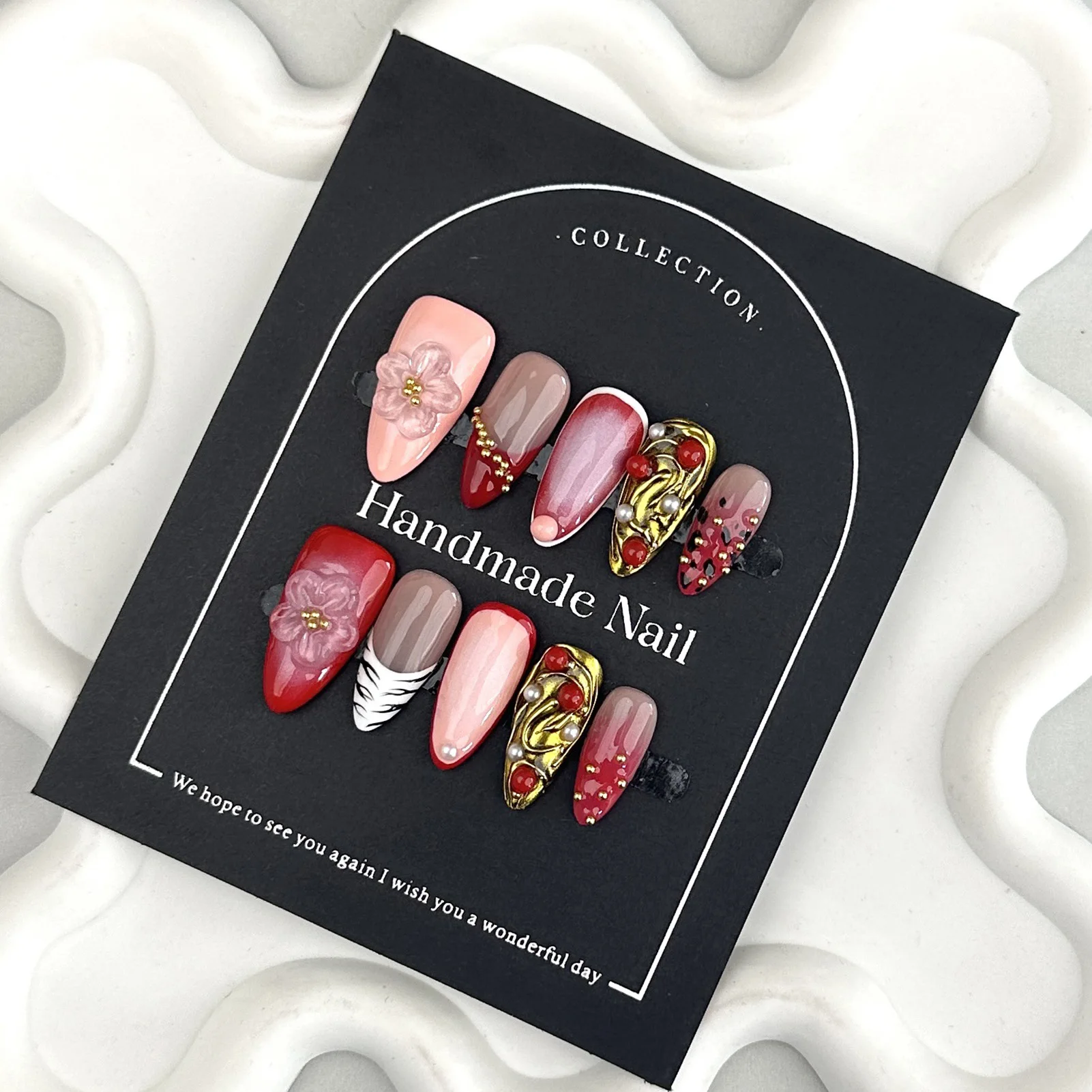 10 шт. легкие роскошные накладные ногти ручной работы с градиентным красным принтом зебры во французском стиле, золотая фольга, пресс на ногтях, 3D цветок, жемчужный декор, ногти