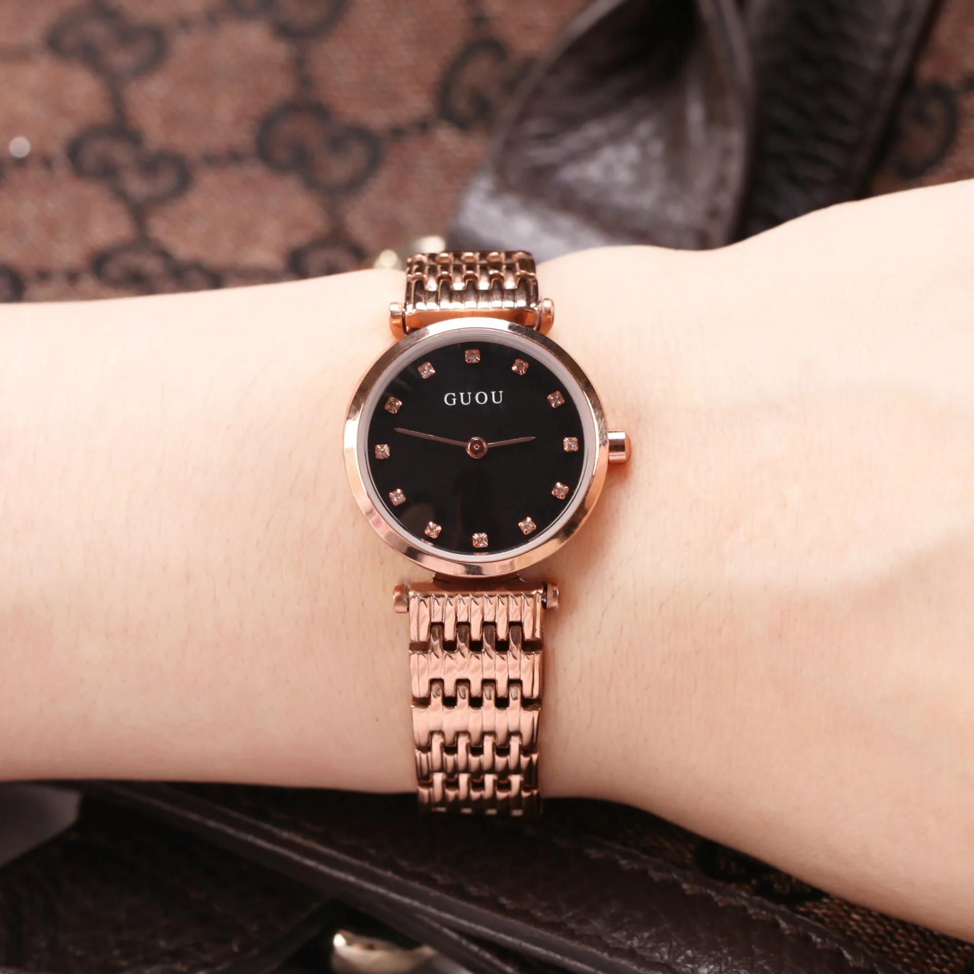 ساعات نسائية ورجالية، 2026 طراز كوري جديد، بسيطة وعصرية، كاجوال، ساعات كوارتز رفيعة للطلاب.