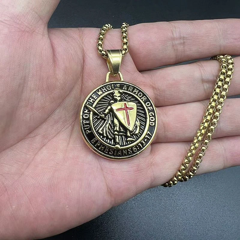 316L الفولاذ المقاوم للصدأ التيتانيوم الأحمر الصليب درع ووريورز تمبلار فارس طوق قلادة سلاسل للرجال النساء المجوهرات بالجملة