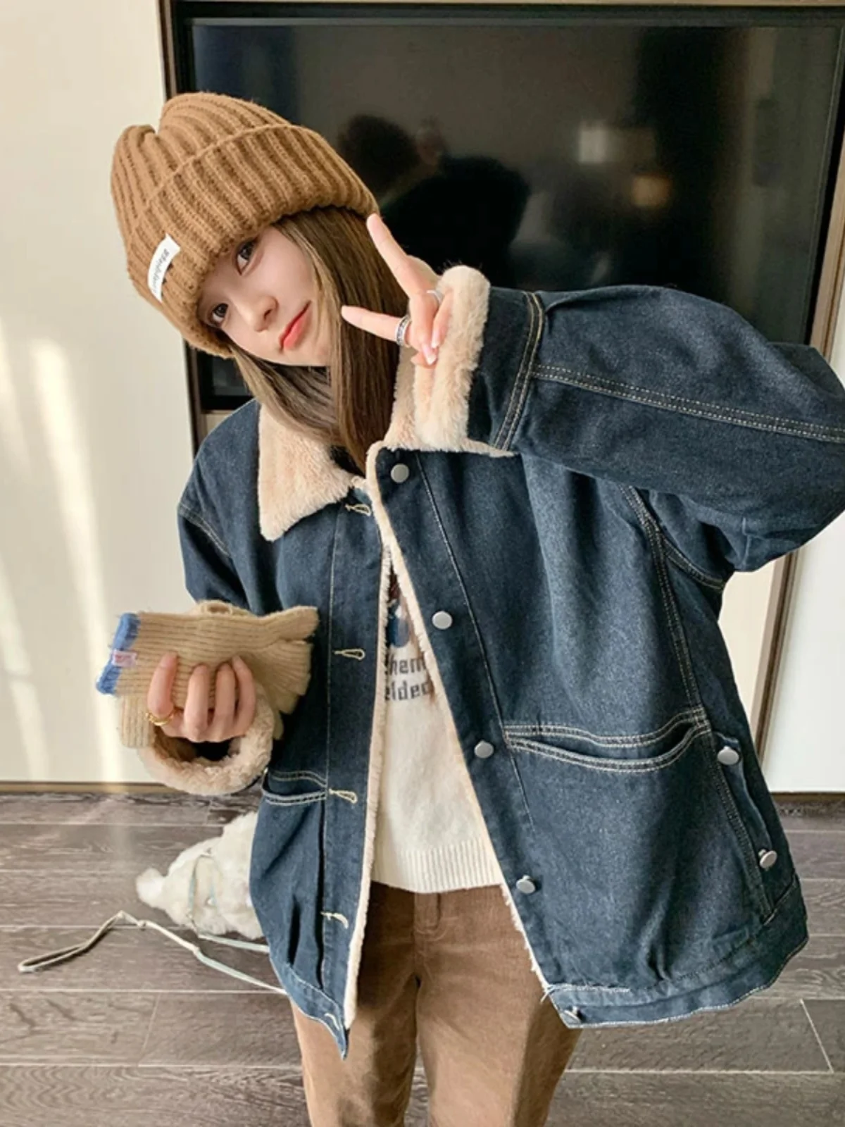 

Denim Coat Hip Hop Fur Plush Womens Winter Sculpted-Tailoring Ins Trend Outdoor Activity Anti-Odor Fleece-Lined Softshell Jacket