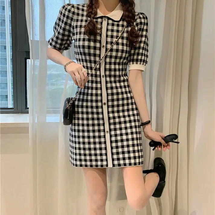 

2024 Summer Fragrant Style Celebrity Elegance Style Polo Neck Slim Fit Plaid Short sleeved Waist Knitted Dress for Women