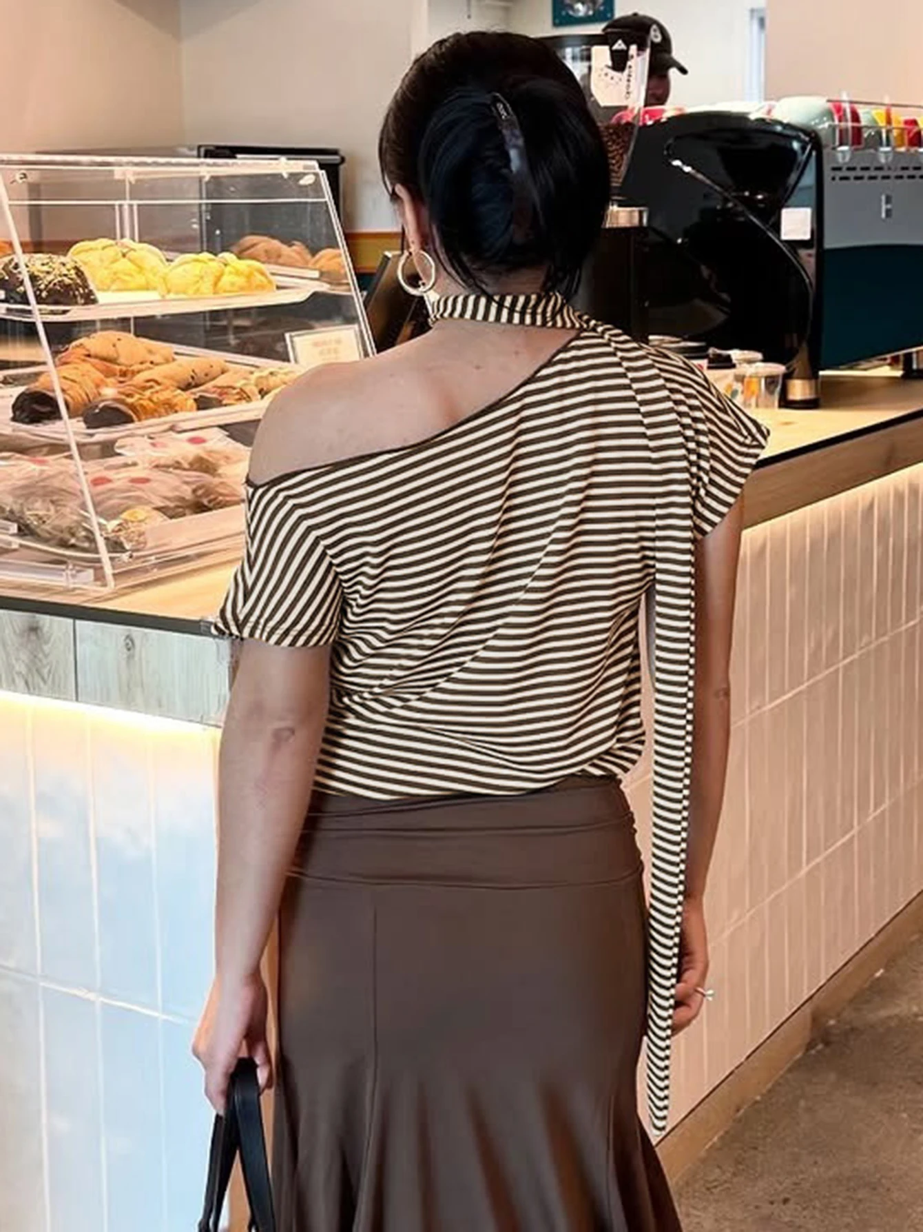 Hugcitar Fashion Striped Print Scraf Skew Collar Short Sleeve Patchwork Sexy Crop T-Shirt Summer Streetwear Party Female Clothes