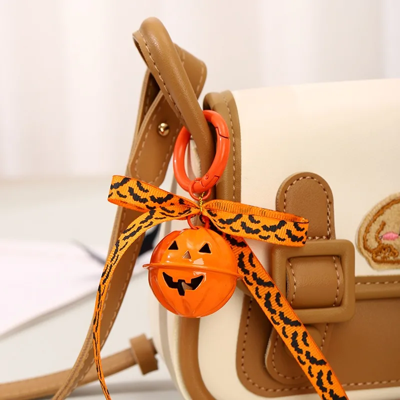 

Halloween Cute Pumpkin Bell Girls Favors Keychain Ghost Festival Party DIY Gifts Happy Halloween Day 2025 Pumpkin Keychain