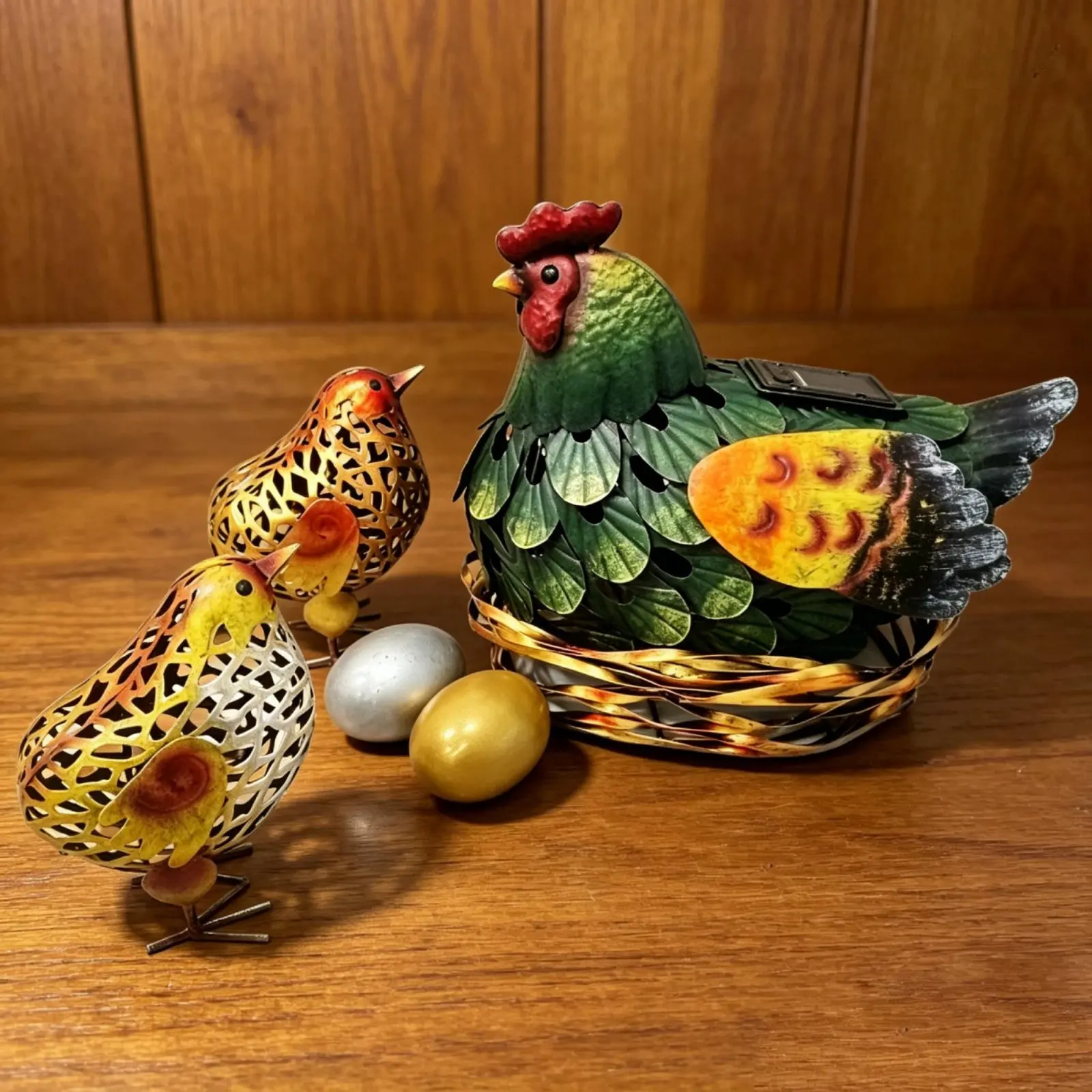 Solar Lantern Chicken Statue Outdoor Decorative Hen and Chicks Statue Lighted Chicken Yard Decor Weather-Resistant for Garden - view 5