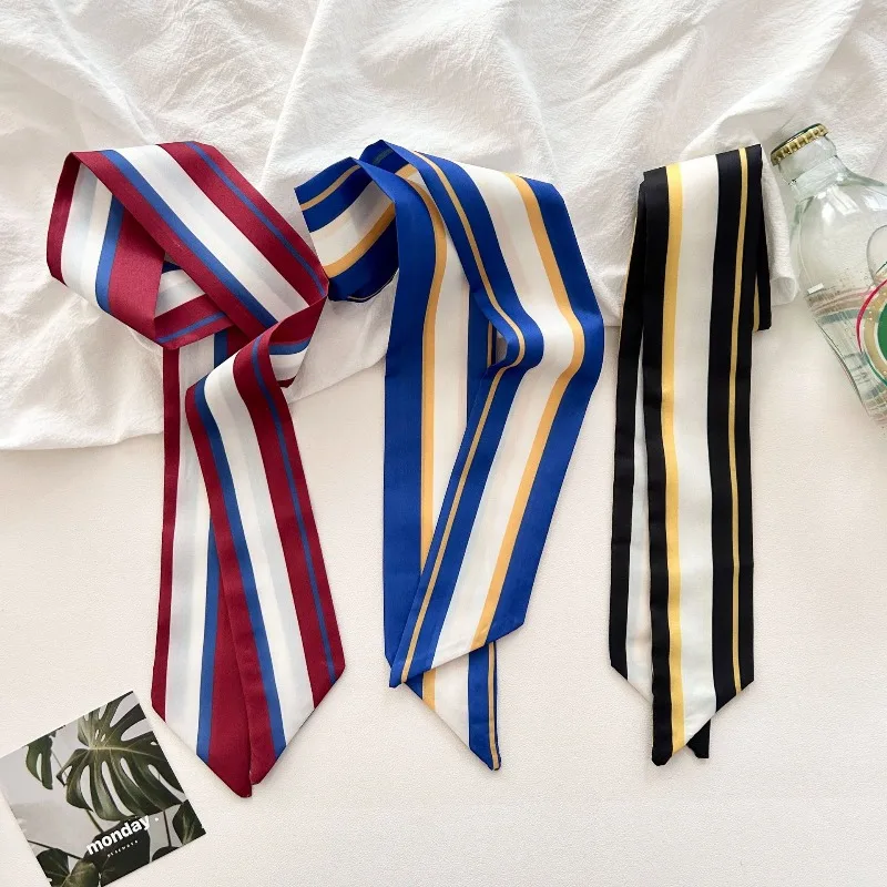 

New Korean-style striped scarf: simple and versatile, perfect for tying up hair, securing bags, or accessorising printed shirts