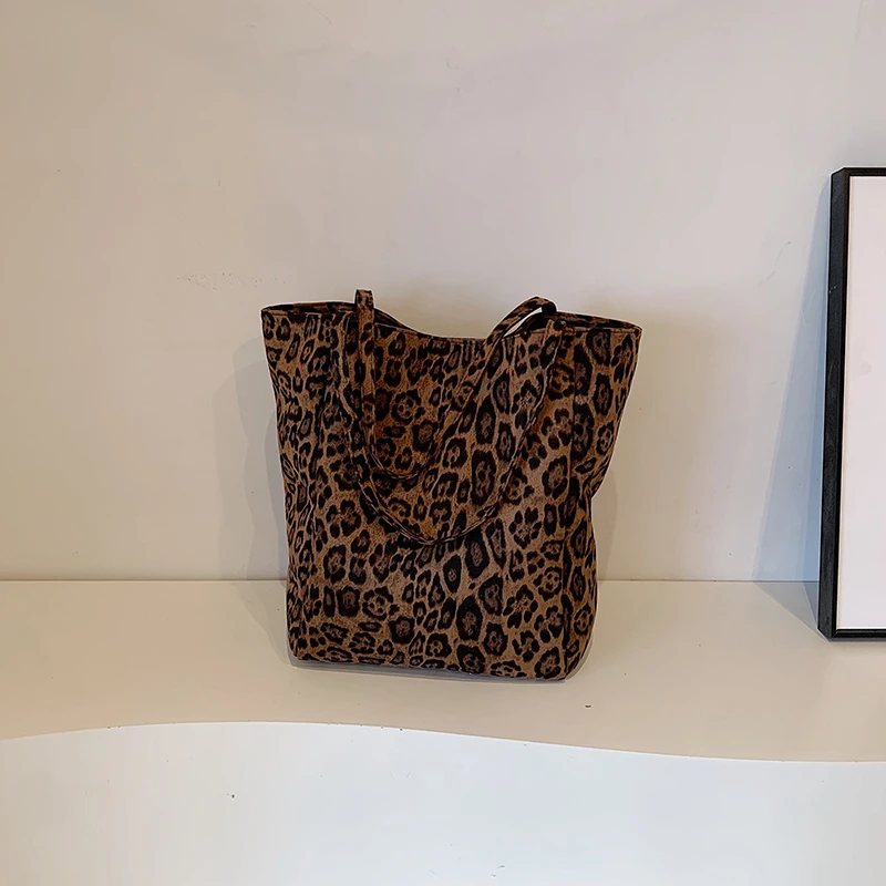 2025 high-quality handbag leopard print fashion handbag soft large capacity popular shoulder bag