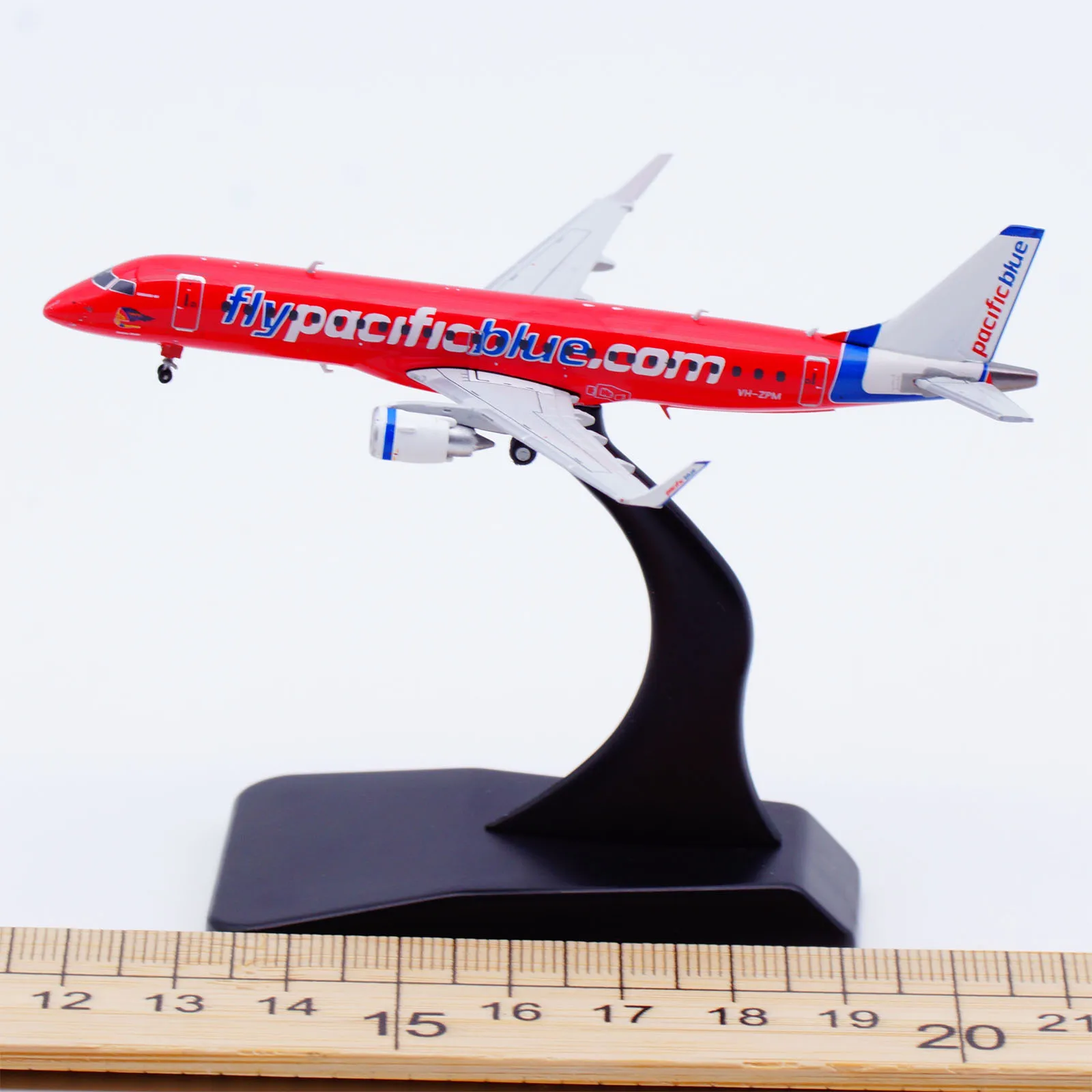 XX40127 Alloy Collectible Plane Gift JC Wings1:400 Pacific Blue Airlines EMBRAER ERJ-190AR Diecast Aircraft Jet Model VH-ZPM