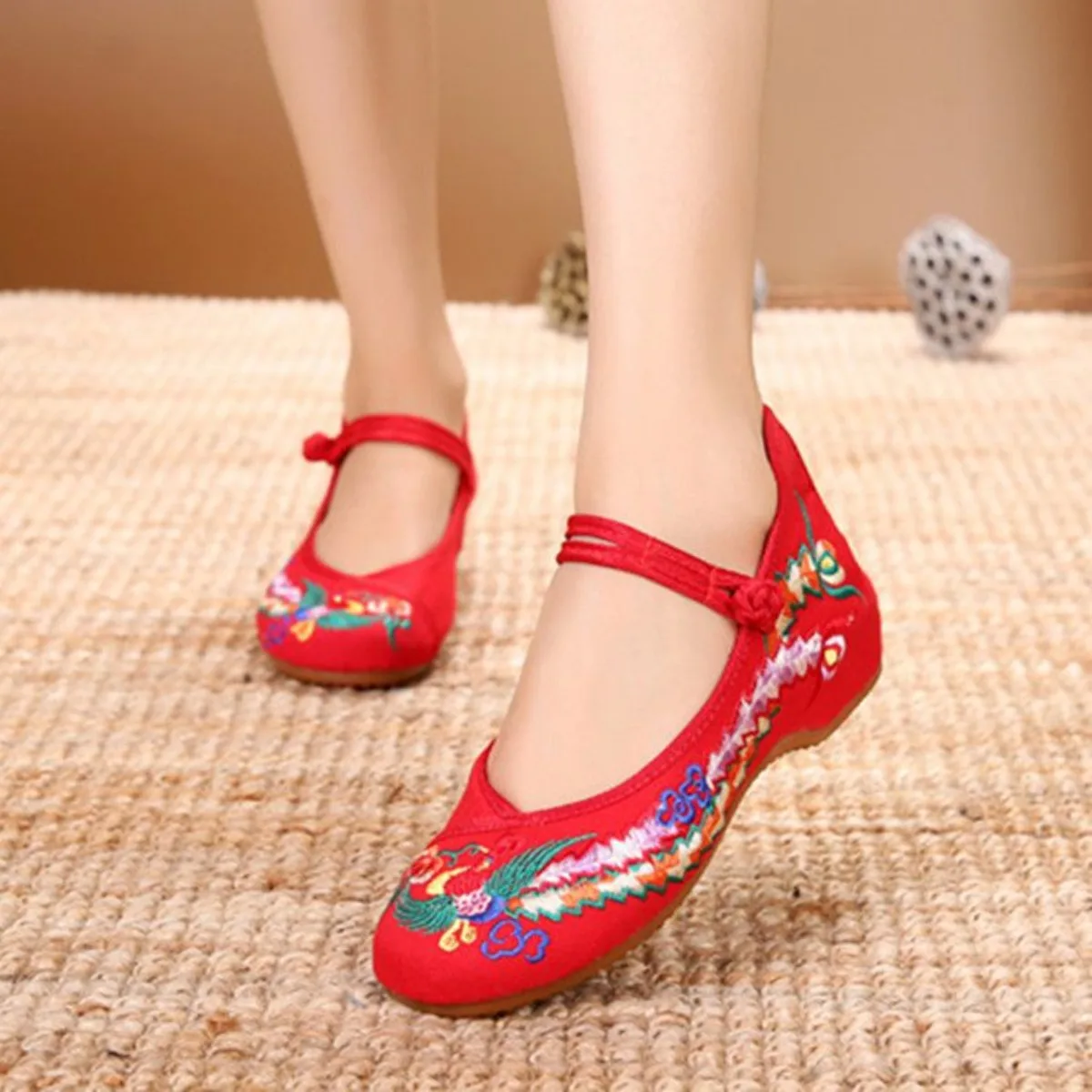 Old Beijing Cloth Shoes Women Ethnic Embroidered Square Dance Hanfu Performance Height Increase Ancient Style Shoes