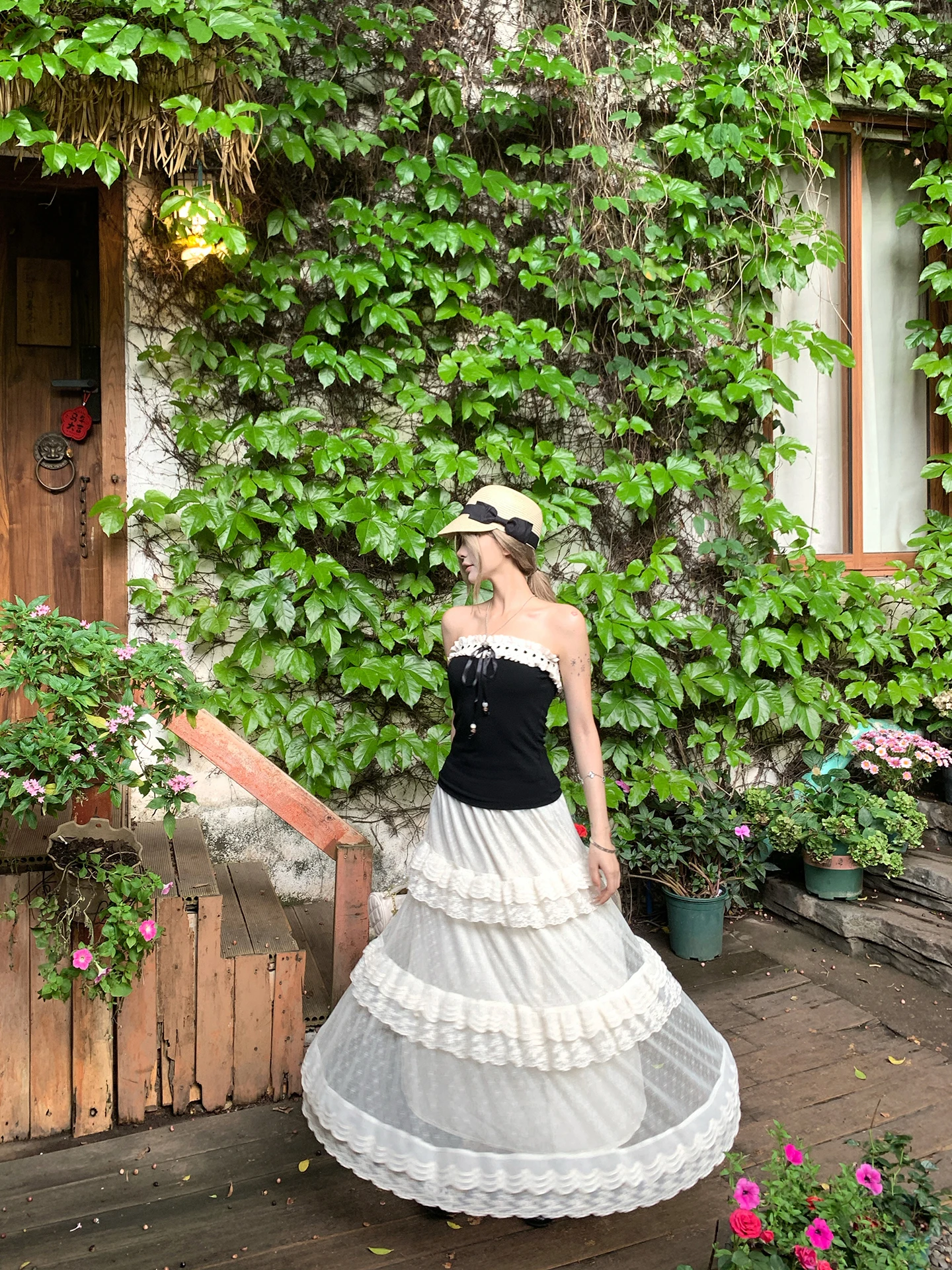 

Chic A-Line Skirt in Apricot Color for Women Low Waist Design Cake Skirt Style Standard Fit for Daily Wear