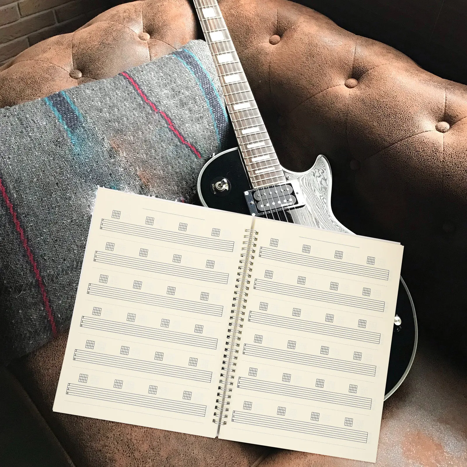 

Компактная книга для нот для гитары с пружинным переплетом, легкий дизайн для занятий в дороге, блокнот для записи нот для шестиструнной гитары