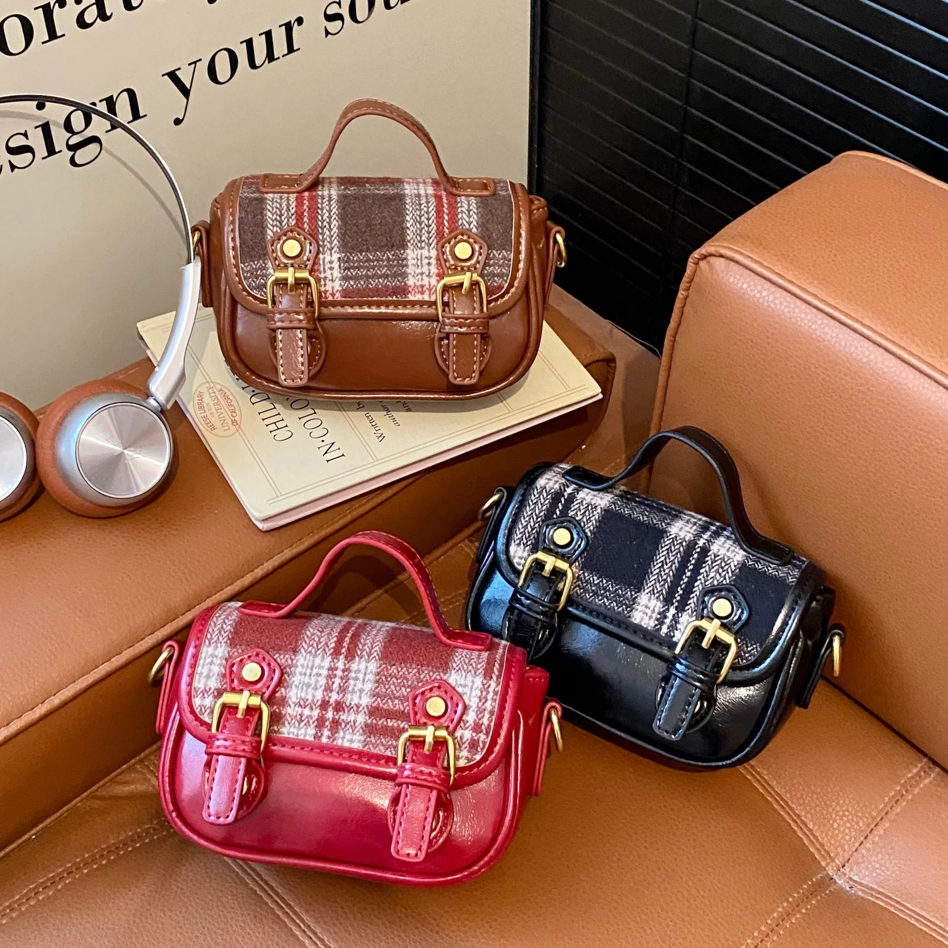 حقيبة يد نسائية ريترو 2025، محفظة كتف متعددة الاتجاهات من الجلد الطبيعي، حقيبة صغيرة عتيقة للتنقل في العمل والمواعدة