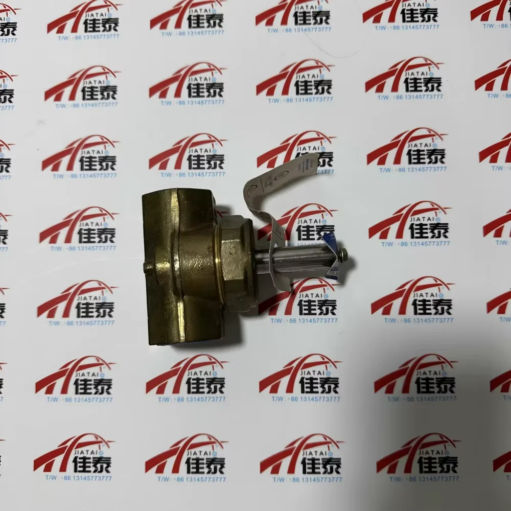 

025 33702 000 oil return solenoid valve York industrial refrigeration compre 025-33702-000ssor control valve
