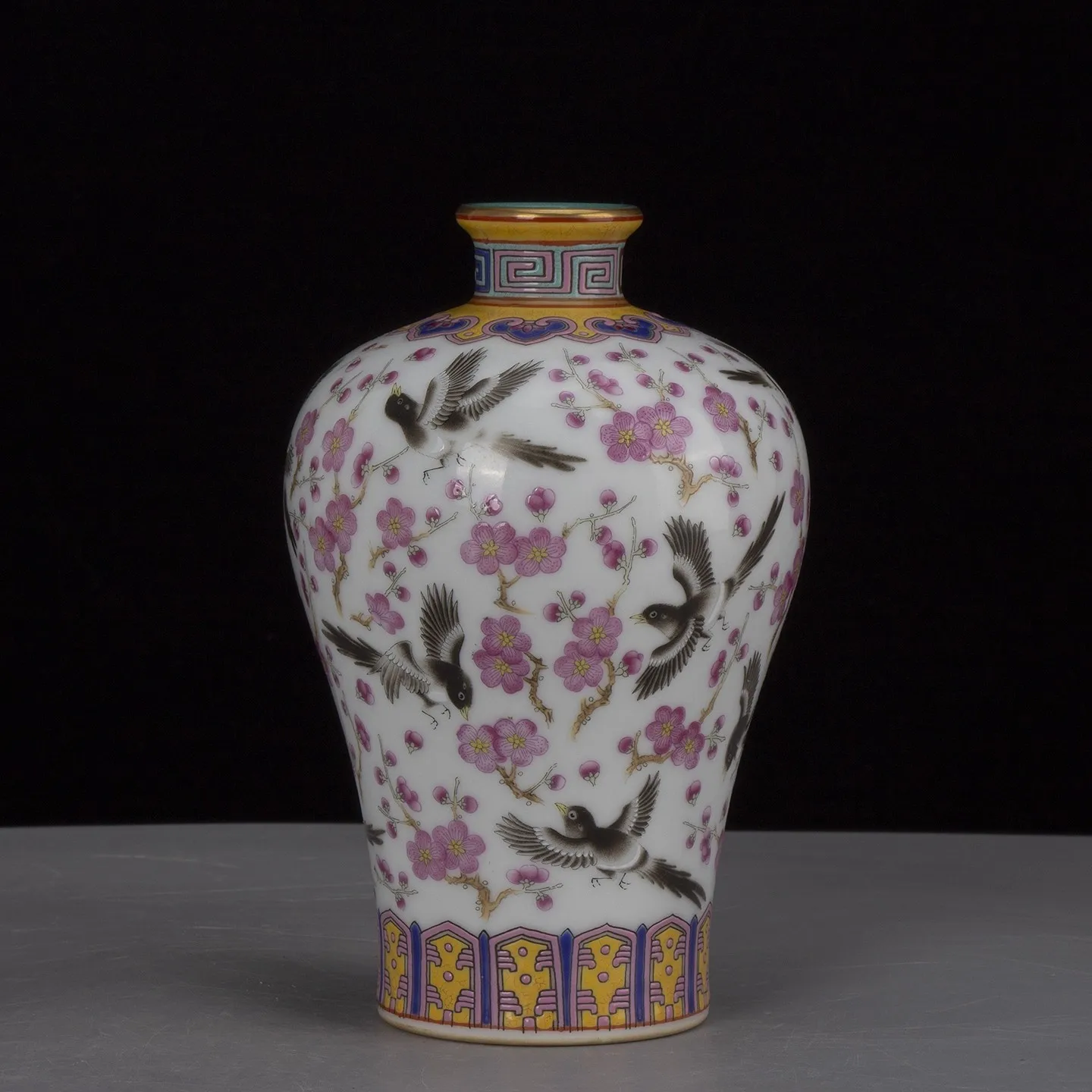 6.5 inch Chinese Qing Qianlong Famille Rose Porcelain Magpie Pattern Vase