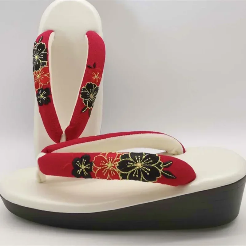 Women's Geta Traditional Embroidery Flip Flops Kimono Shoes Fashion Classic Clogs Cosplay Shoes