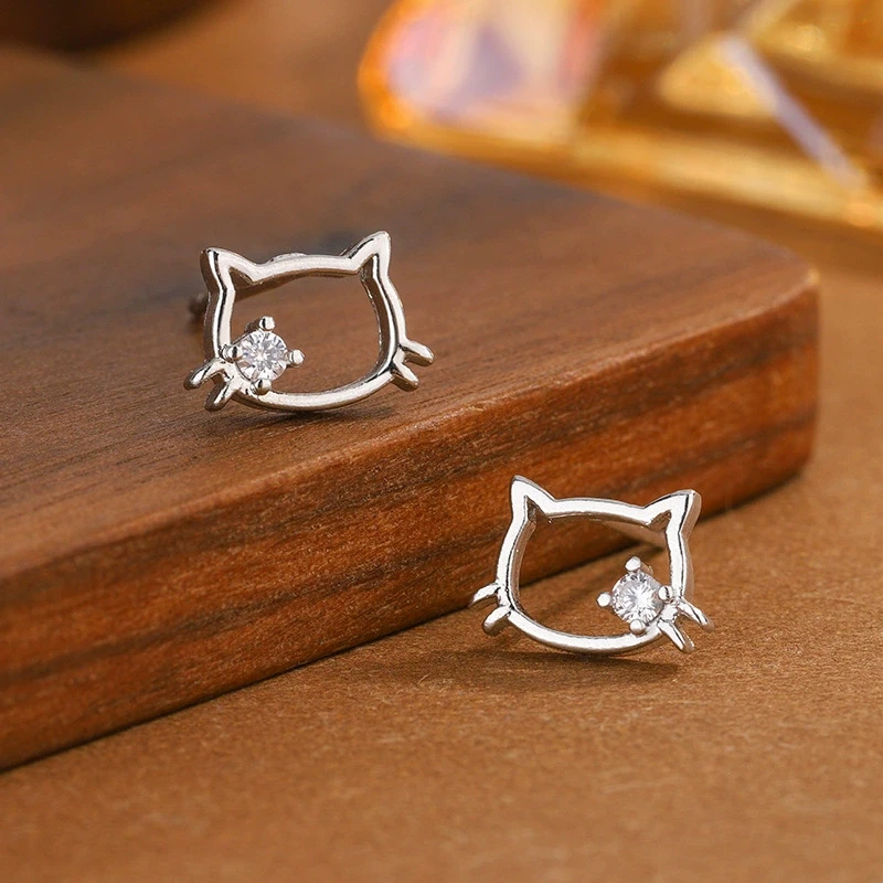 

Uini Tail hot selling new 925 sterling silver fashionable cute hollow cat earrings simple temperament sweet girl accessories