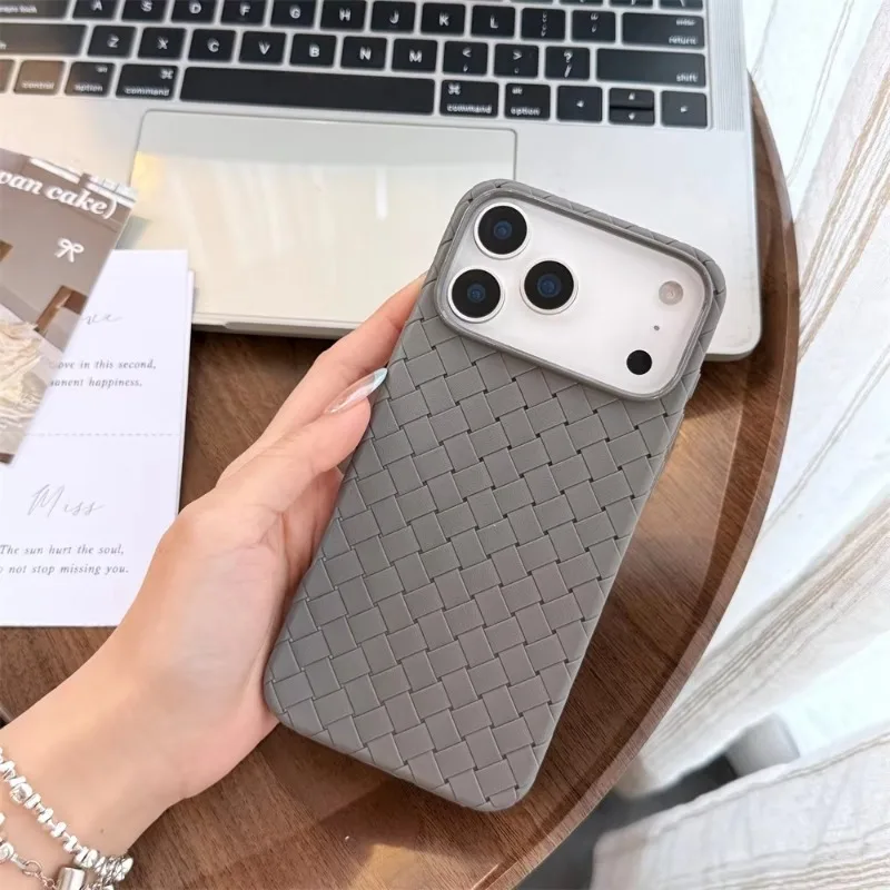 

Ultra Thin 3D Knits Skin Phone Case For iPhone 17 16 15 14 12 13 Pro Max 16 Plus 16e Air Soft TPU Cover Shockproof