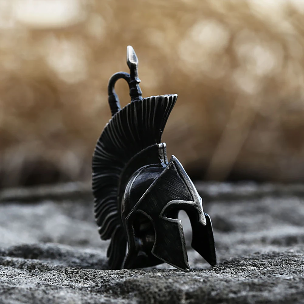 

Vintage Black Spartan Warrior Pendant Necklace Men's Stainless Steel Spartan Helmet Necklaces Fashion Unique Amulet Jewelry Gift