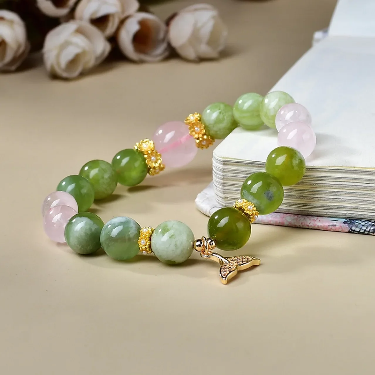 

Green grape milk Cover Powder Crystal Bracelet Ladies Light Luxury Fashion Lucky Bracelet, Gift