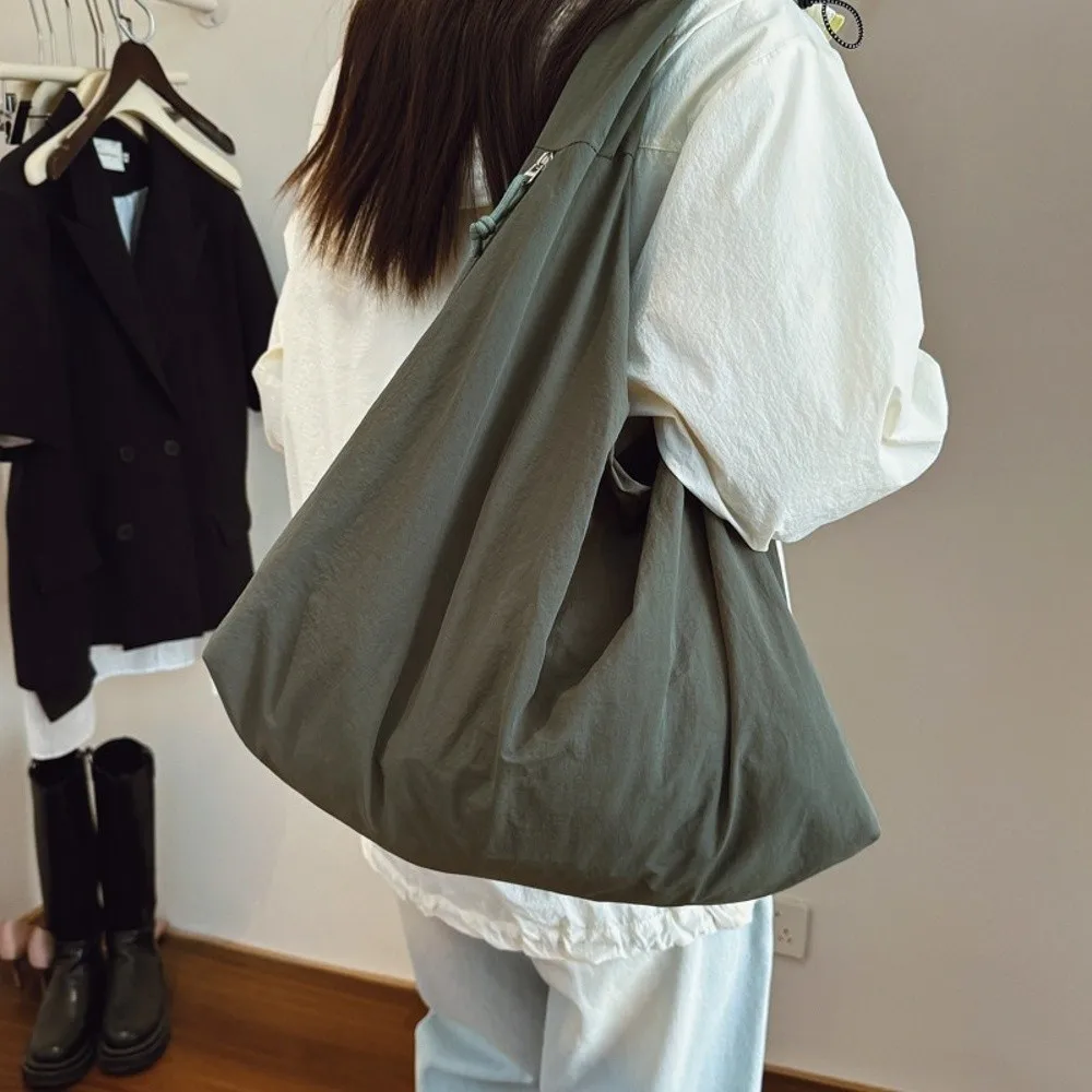 Neue Nylon-Schultertasche, Einfarbig, Große Kapazität, Unterarmtasche, Wasserdicht, mit Reißverschluss, Einkaufstasche für Frauen und Mädchen – Detail 13