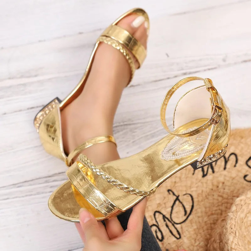 

Летние женские сандалии 2026 на низком квадратном каблуке: модные повседневные туфли с открытым носком, дизайнерские люксовые сандалии для женщин
